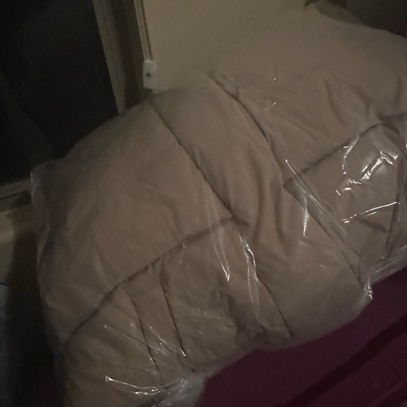 NWT Women's Oversized Long Puffer Jacket , Tan, 1X - Picture 2 of 3